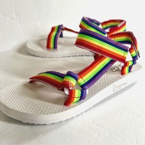 Sole Mates RainbowCore Velcro Strap Hiking Comfort Quick Dry Sandals NWOT Size 8